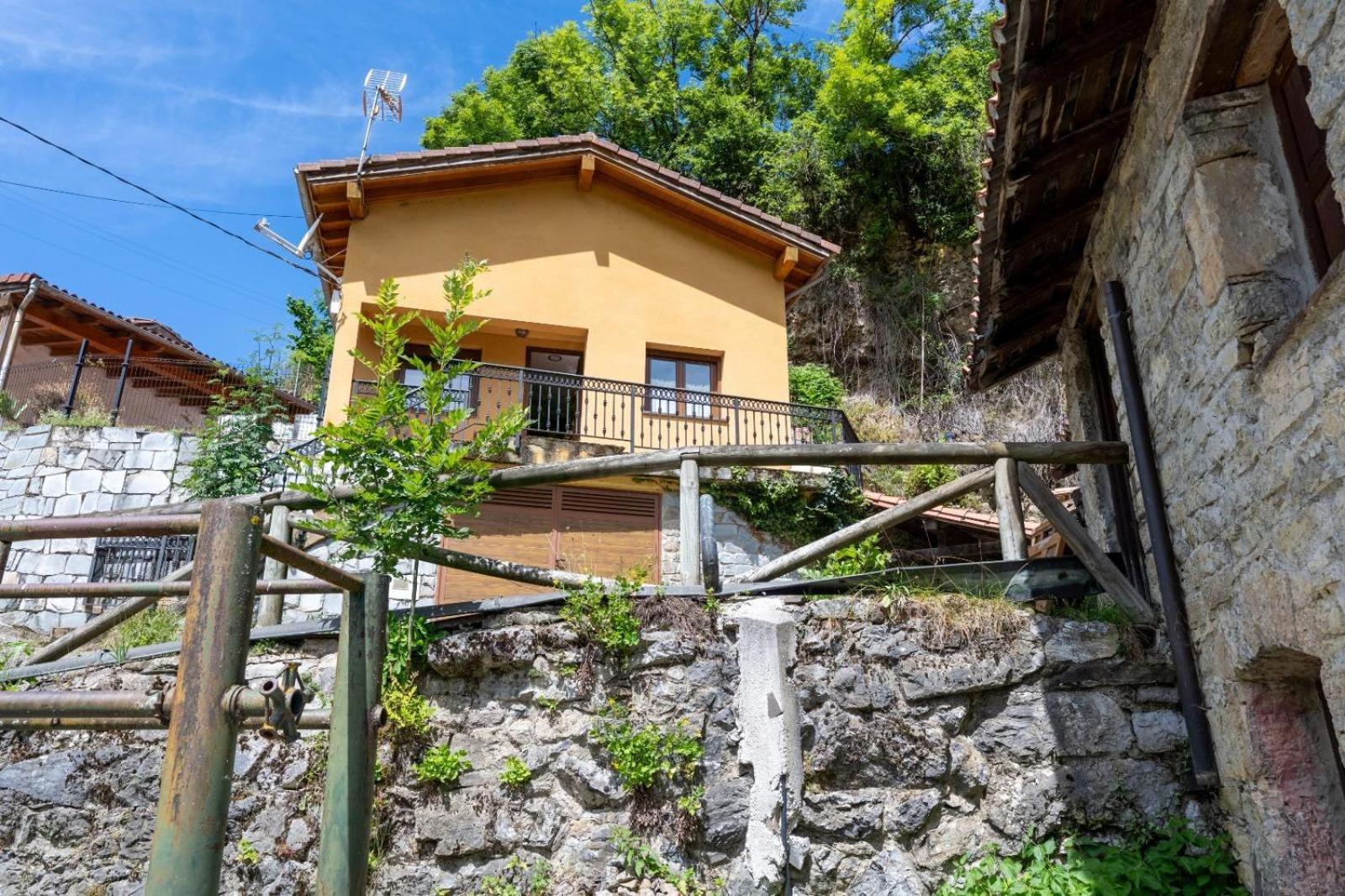Casa En Campo De Caso Villa Ngoại thất bức ảnh